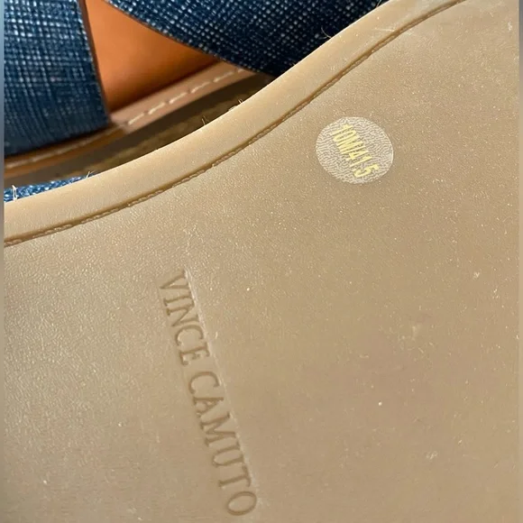 Vince Camuto Women's Ciela toe ring Flat Sandal - Picture 6 of 8